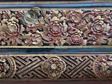 Doors (The door is richly decorated with carved floral decorations., DVR_0383) 3D models for cnc