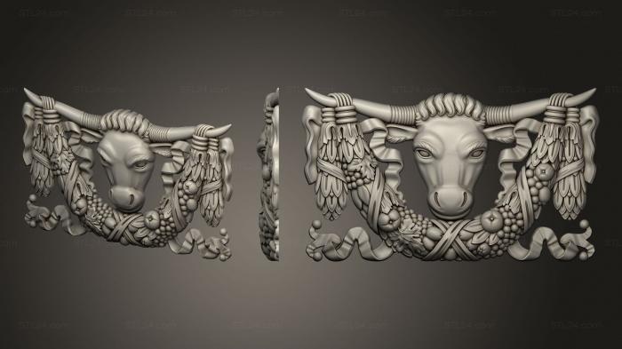 Garland on the horns of a bull