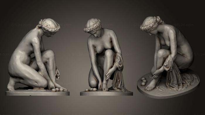 Статуя сидящей женщины