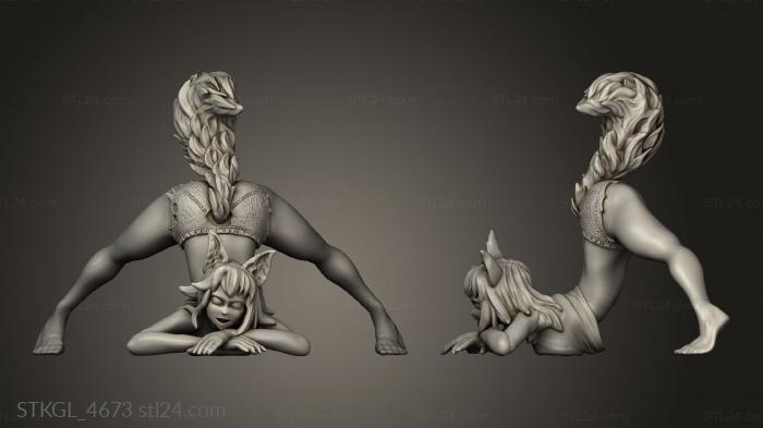 Figurines of girls (Sexy guildmate Wolfgirl challenge furry feet, STKGL_4673) 3D models for cnc