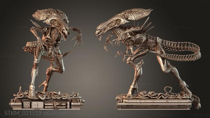 Queen Alien Statue